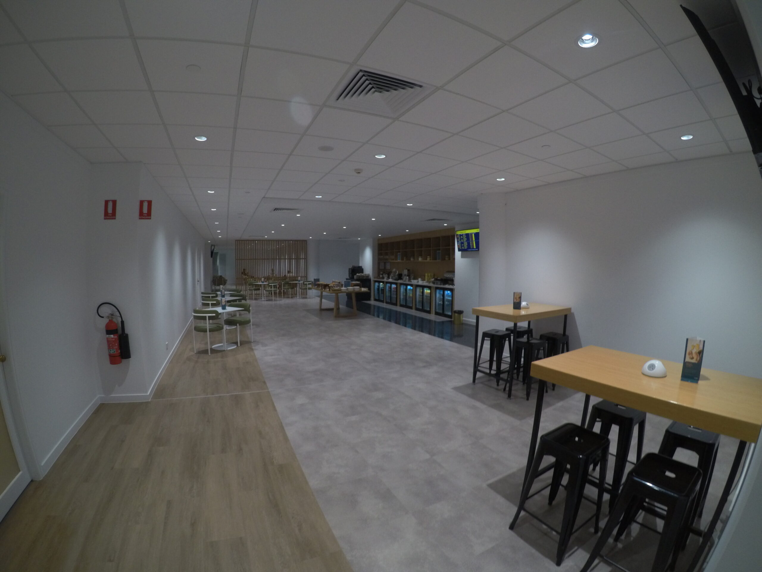 Escape Lounges in Cairns Airport（ケアンズ国際空港ラウンジ）
